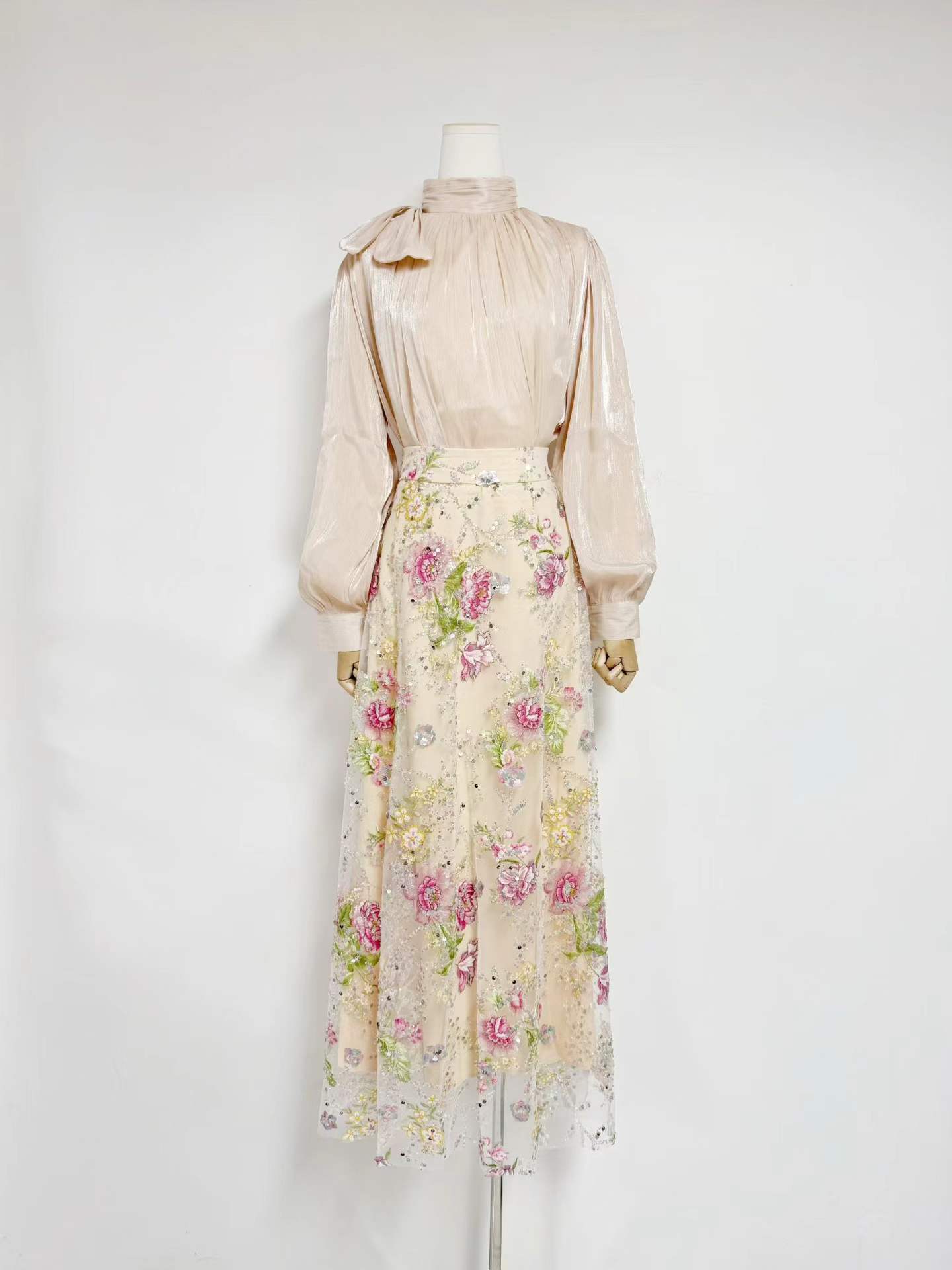 VGH エレガントシック ブラックフローラル ツーピースセッ - Women'S Formal Wear Suit のレビューと価格